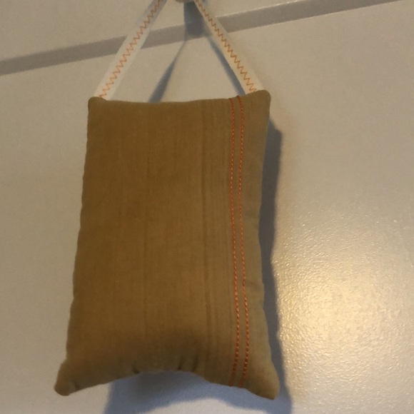 Small decorative pillow - Picture 2 of 2